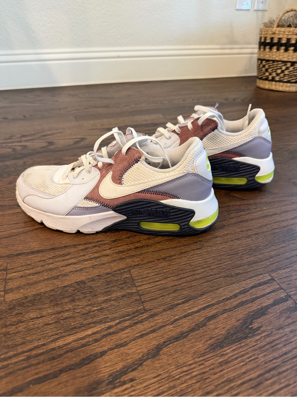 Nike Low-Top Sneakers in White, Mauve & Lime Accent